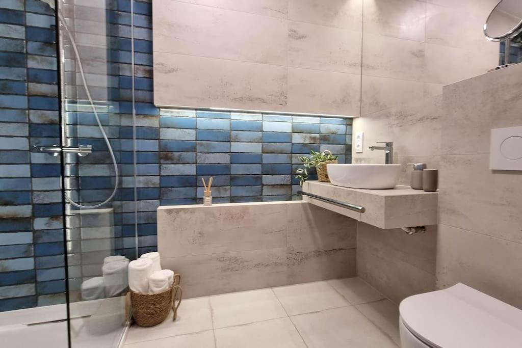 Wspanialy Apartament & Spa Nad Morzem Dziwnow Luaran gambar
